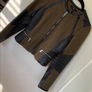 Fitted biker jacket.Army green tweed, faux leather